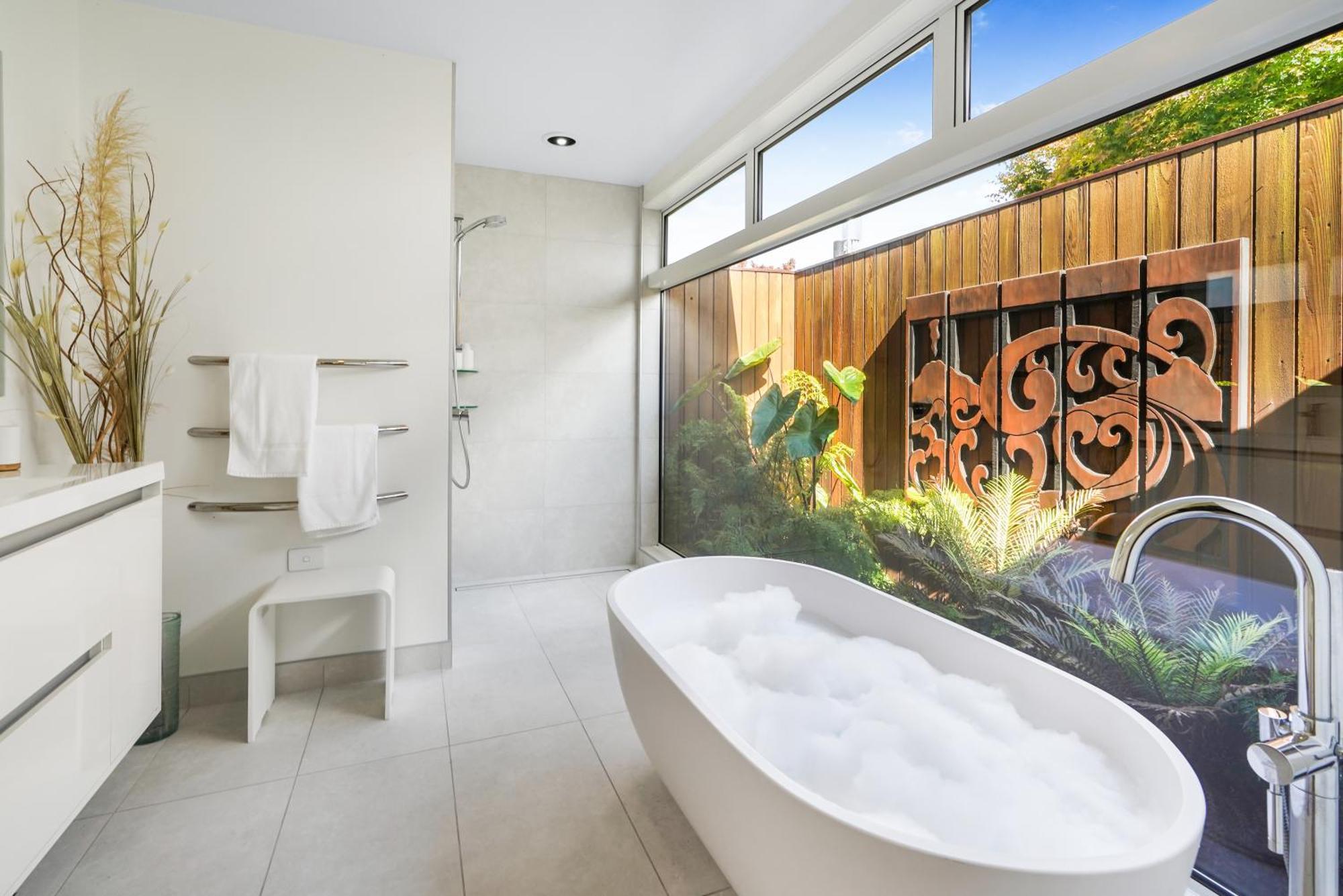 River View Retreat, Luxury & Central - By Kosh Bnb Hamilton Exterior foto